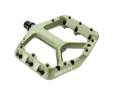 Giant Pinner Pro MTB Platform Pedal -Giant giant pinner pro mtb platform pedal green with giant logo