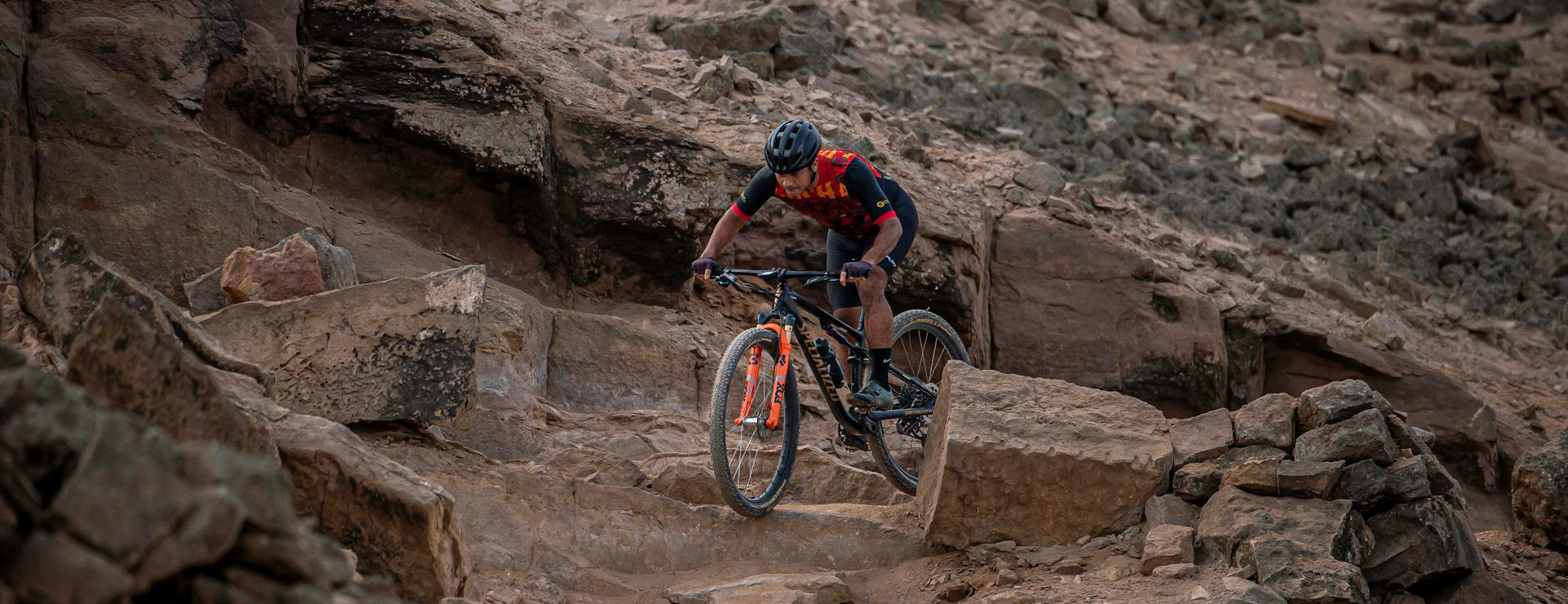 Giant 2 Giant -Giant pexels joselito camacho 157995231 30535213